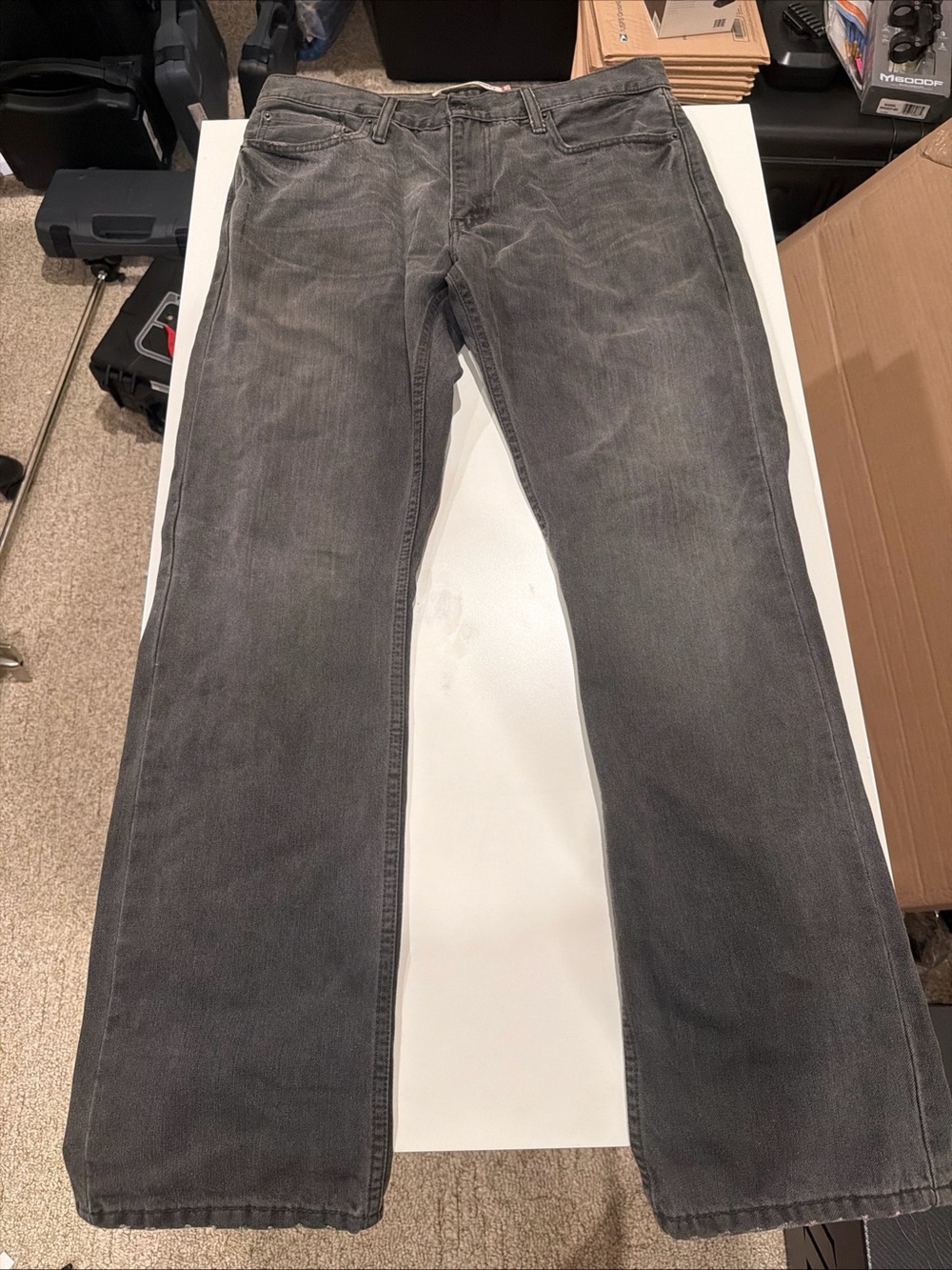 Levi’s 514 Men's Gray Straight-Slim Jeans - Classic Everyday Denim